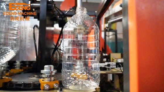 Máy thổi chai dầu căng 900BPH 5L Q5L1 1 khoang