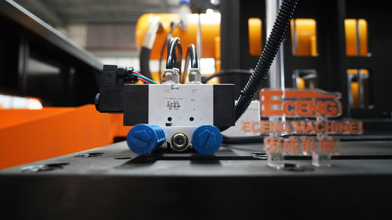 Máy thổi khuôn kéo căng vật nuôi hoàn toàn tự động 49kw