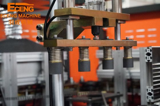 Q6000 Pet chai Stretch Blow Molding Làm máy 4 khoang