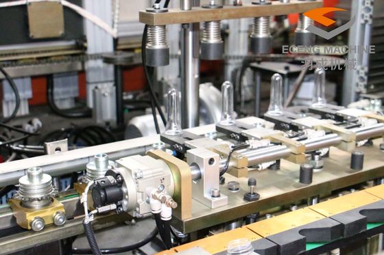 Máy thổi chai Pet tiết kiệm năng lượng 2000 Ml PLC