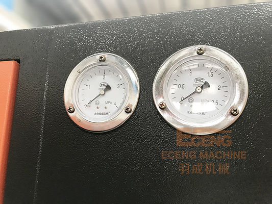 Máy thổi chai nước khoáng Eceng 650Kg Khuôn thổi căng 380V 50HZ